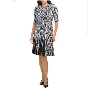 Teri Jon by Double Knit Printed Short Sleeve Box Pleated Dress